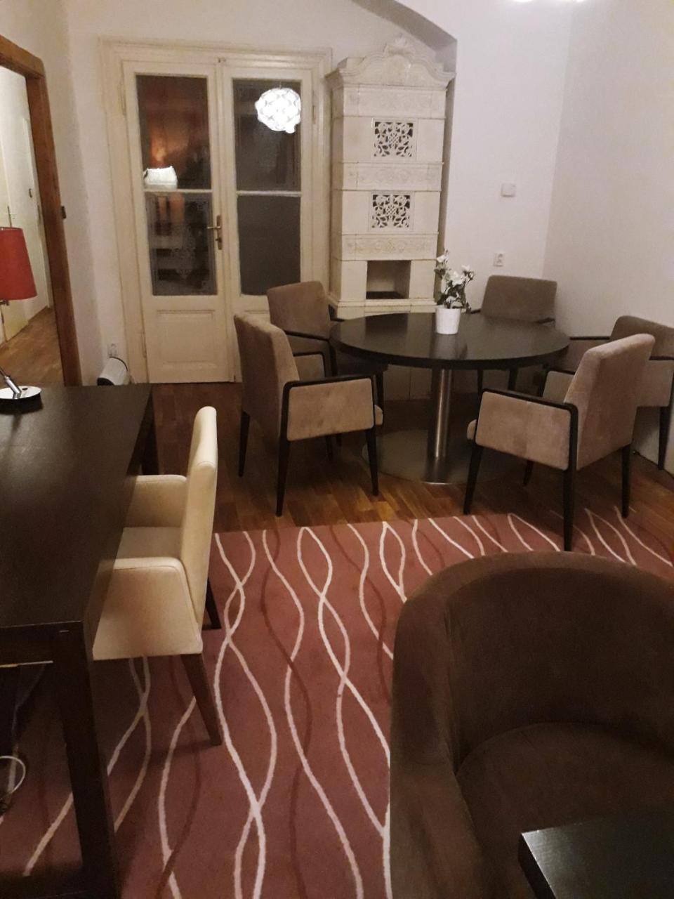 Old Town Charming Apartment